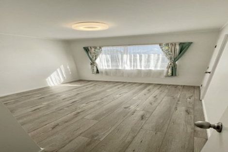 Photo of property in 1/42 Barbados Drive, Unsworth Heights, Auckland, 0632