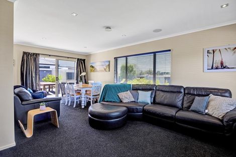 Photo of property in 69c Karamea Street, Whalers Gate, New Plymouth, 4310