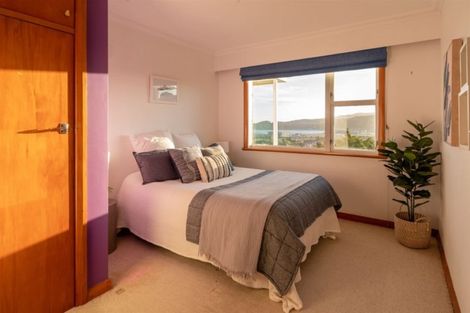 Photo of property in 22 Seatoun Heights Road, Seatoun, Wellington, 6022