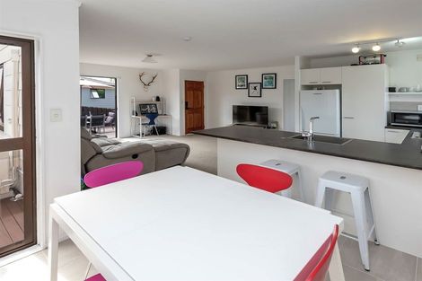 Photo of property in 1/15 Coubray Place, Botany Downs, Auckland, 2010