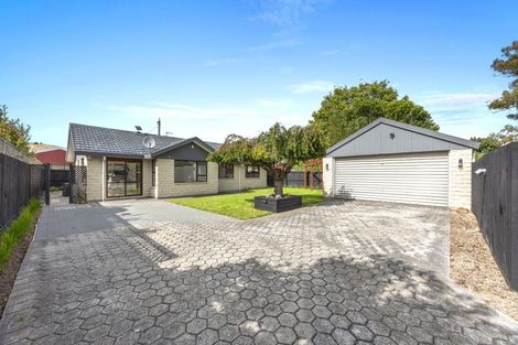 Photo of property in 2/22 Prossers Road, Saint Martins, Christchurch, 8022