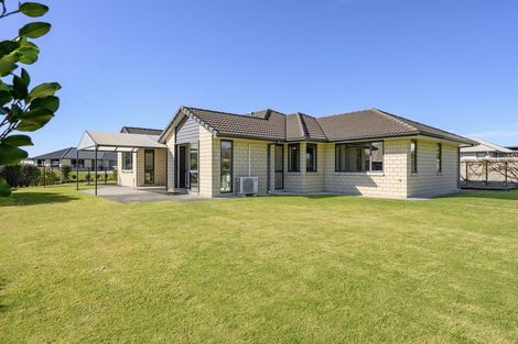Photo of property in 8 Vantage Place, Omokoroa, 3114
