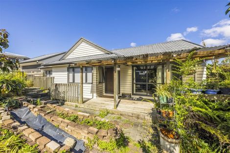 Photo of property in 21 Olive Crescent, Papatoetoe, Auckland, 2025