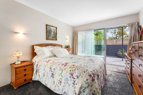 Photo of property in 108 Pinehaven Road, Pinehaven, Upper Hutt, 5019