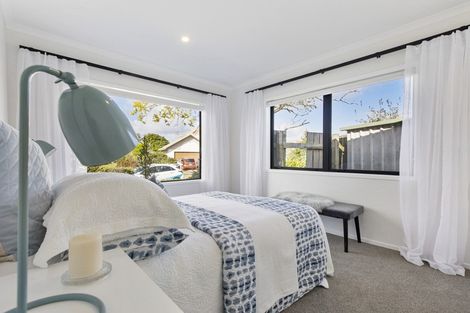 Photo of property in 6 Thirlmere Rise, Northpark, Auckland, 2013