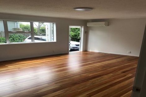 Photo of property in 2/74 Creswick Terrace, Northland, Wellington, 6012