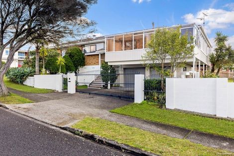 Photo of property in 30 Westpark Drive, West Harbour, Auckland, 0618