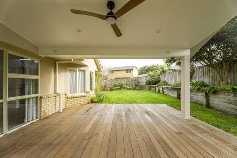 Photo of property in 9 Burleigh Place, Rototuna, Hamilton, 3210