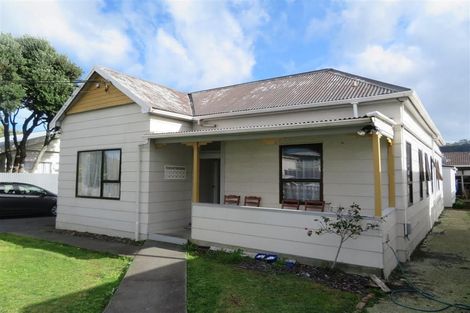 Photo of property in 35 Bay Street, Petone, Lower Hutt, 5012