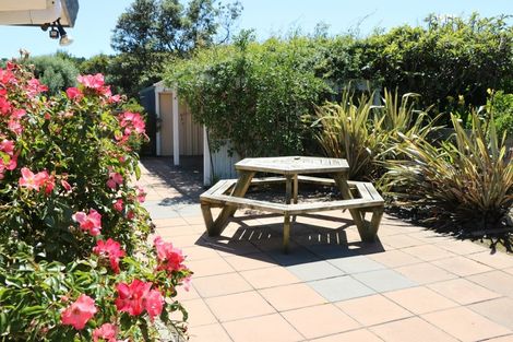 Photo of property in 6 Low Avenue, Foxton Beach, Foxton, 4815