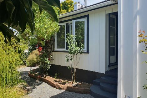 Photo of property in 84 Govett Avenue, Frankleigh Park, New Plymouth, 4310