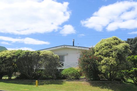 Photo of property in 37 Hillview Road, Waihi Beach, 3611