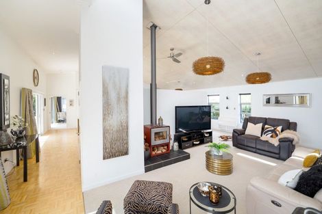 Photo of property in 37 Reading Street, Greytown, 5712