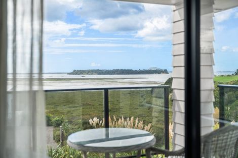 Photo of property in 30 Lakeside Terrace, Omokoroa, 3114
