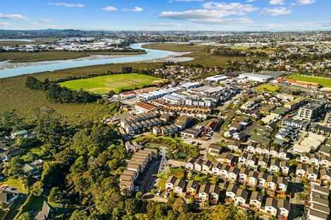 Photo of property in St Claire Village, 75/172 Mcleod Road, Te Atatu South, Auckland, 0610