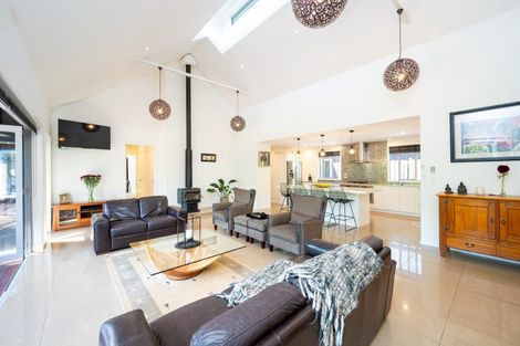 Photo of property in 38 Tauroa Valley Road, Havelock North, 4130