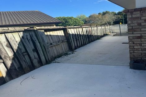 Photo of property in 87 Riverton Drive, Randwick Park, Auckland, 2105