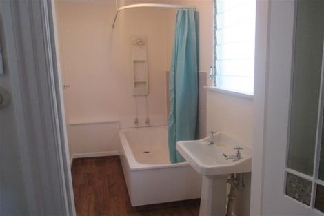 Photo of property in 10 Defoe Place, Waltham, Christchurch, 8023