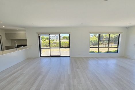 Photo of property in 11 Kuhanui Drive, Karaka, Papakura, 2113