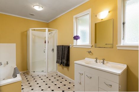 Photo of property in 34 Jellicoe Street, Greytown, 5712