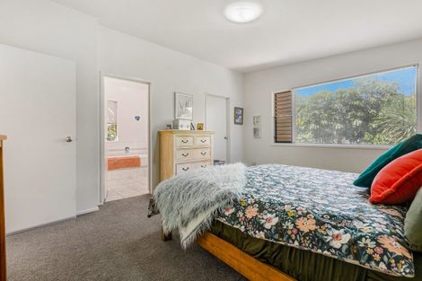 Photo of property in 2/25 Auld Street, Torbay, Auckland, 0630