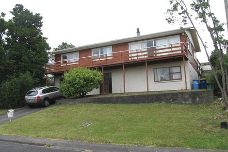 Photo of property in 3 Heather Place, Sunnynook, Auckland, 0620