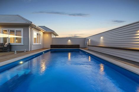 Photo of property in 13 Trotting Course Drive, Kumeu, 0891