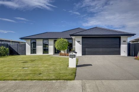 Photo of property in 16 Kapiti Drive, Poraiti, Napier, 4112