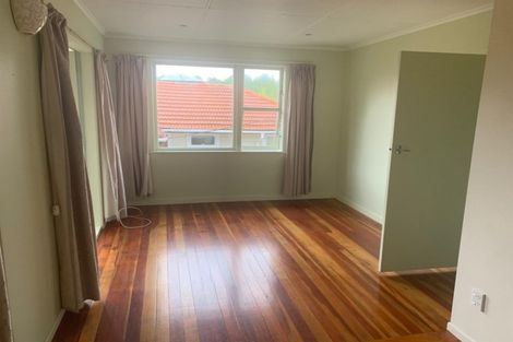 Photo of property in 727 Swanson Road, Swanson, Auckland, 0612