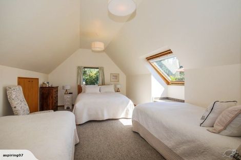 Photo of property in 16 Heuchan Lane, Wanaka, 9305