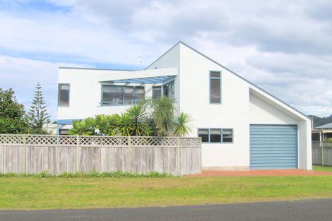 Photo of property in 300 Graham Street, Whangamata, 3620