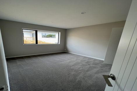 Photo of property in 8 Springhill Lane, Sunnyvale, Auckland, 0612