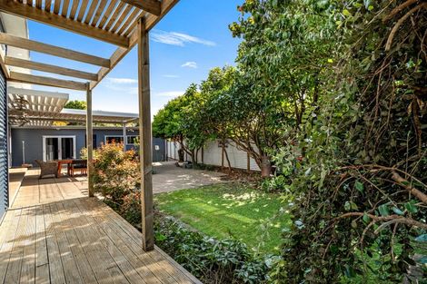Photo of property in 2a Wouldbank Way, Welcome Bay, Tauranga, 3112