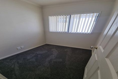 Photo of property in 3/102 Greenhithe Road, Greenhithe, Auckland, 0632
