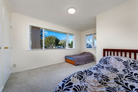 Photo of property in 11 Martin Road, Manurewa, Auckland, 2102