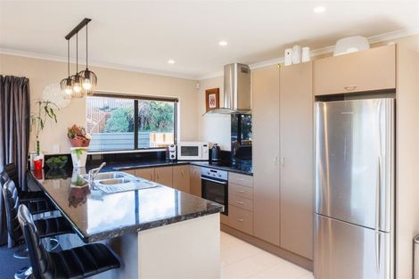 Photo of property in 12 Lydia Place, Kelvin Grove, Palmerston North, 4414