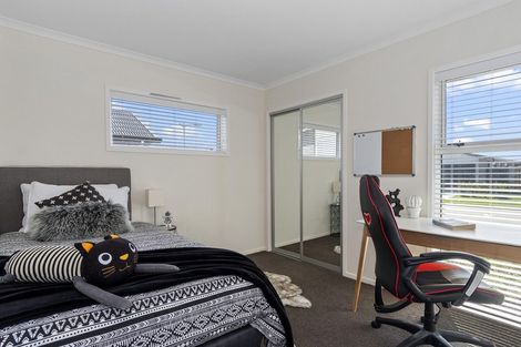 Photo of property in 53 Awataha Crescent, Pyes Pa, Tauranga, 3110