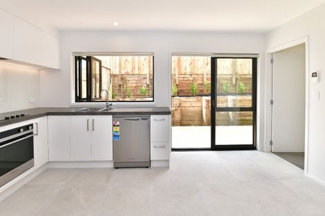 Photo of property in 31 Maraeariki Avenue, Orewa, 0931