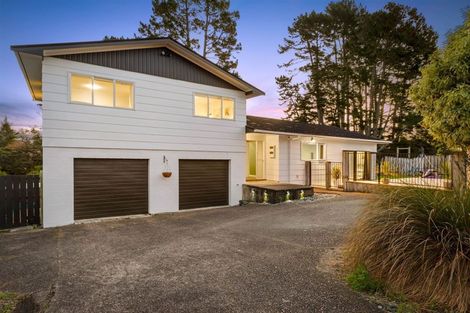 Photo of property in 93 Oreil Avenue, West Harbour, Auckland, 0618