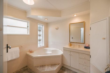 Photo of property in 12 Lifford Place, Awapuni, Palmerston North, 4412