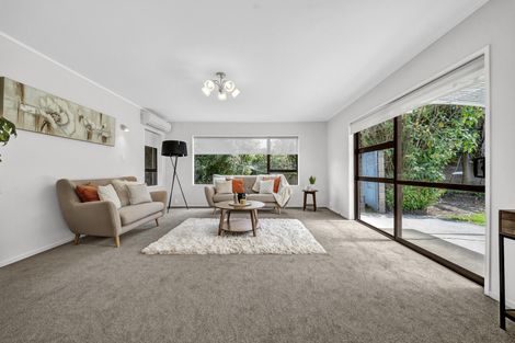 Photo of property in 7 Catania Place, Conifer Grove, Takanini, 2112