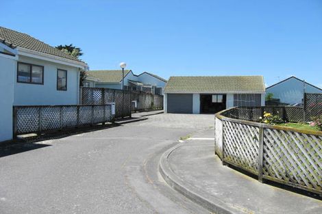 Photo of property in 7/135f Te Pene Avenue, Titahi Bay, Porirua, 5022