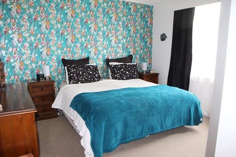 Photo of property in 2 Avenue Road, West End, Timaru, 7910