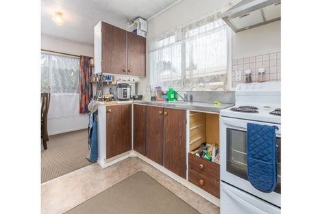 Photo of property in 2/6 Bundena Place, Clendon Park, Auckland, 2103
