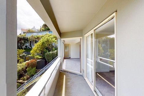 Photo of property in 62a Palliser Road, Roseneath, Wellington, 6011