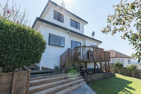 Photo of property in 7 Chastudon Place, Tawa, Wellington, 5028