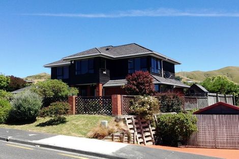 Photo of property in 6 Maywood Grove, Churton Park, Wellington, 6037