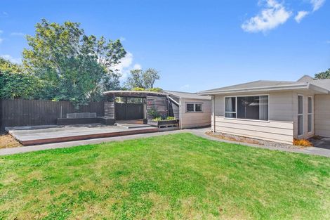 Photo of property in 16 Kruse Place, Redwood, Christchurch, 8051