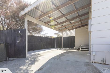 Photo of property in 6a Perrin Place, Kelvin Grove, Palmerston North, 4414