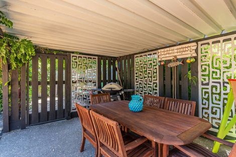 Photo of property in 10 Hastings Street, Waikanae Beach, Waikanae, 5036